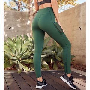 Fabletics Green Utility Leggings Size L